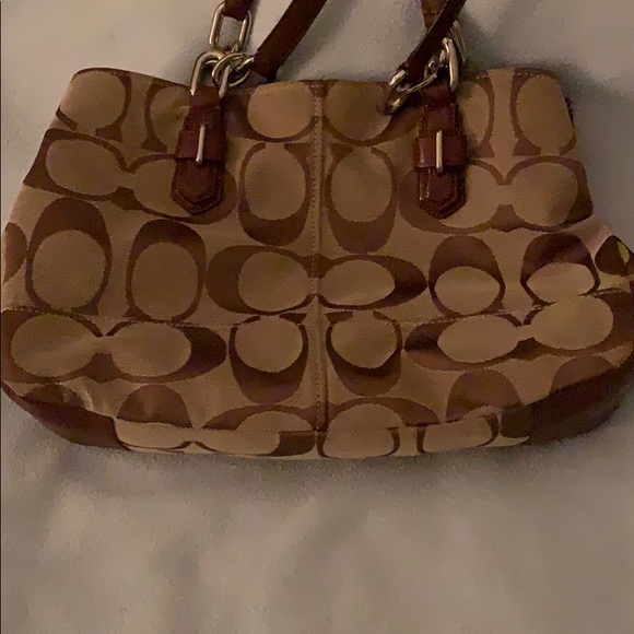 Handbag - Picture 4 of 4